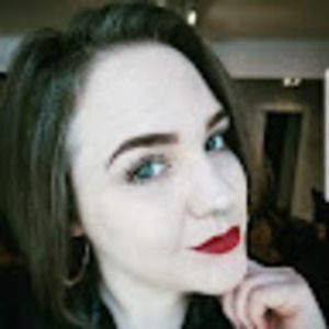 Meet your Posher, Holly